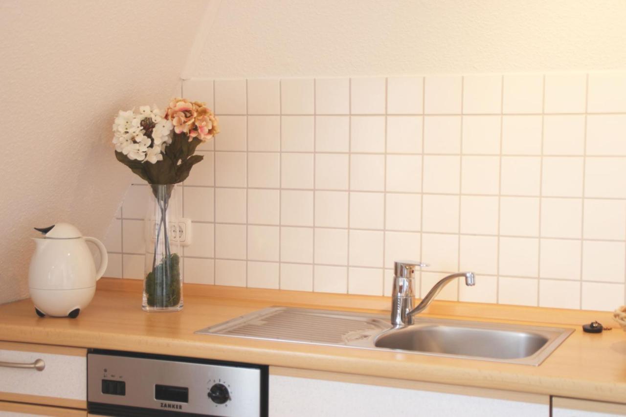 Hafenhaeuser Breege - Ferienwohnung 9 Strandlaeufer エクステリア 写真